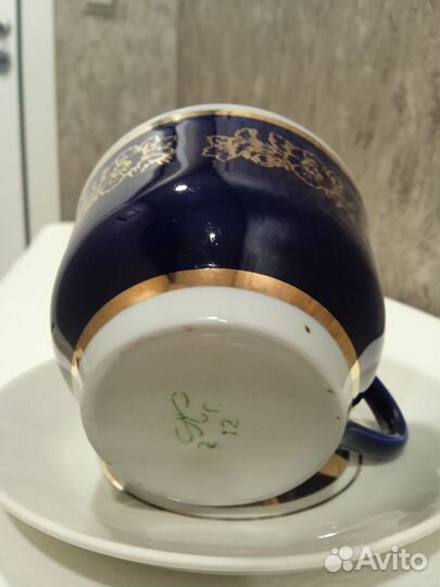 Чайные чашки с блюдцами