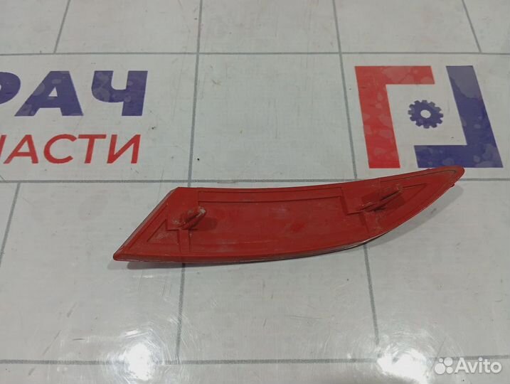 Отражатель в бампер задний правый Ford Focus 3 1763039