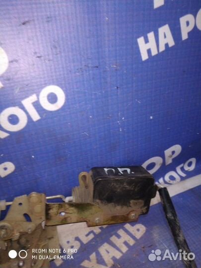 Передний правый замок двери Газ Волга 31105 седан