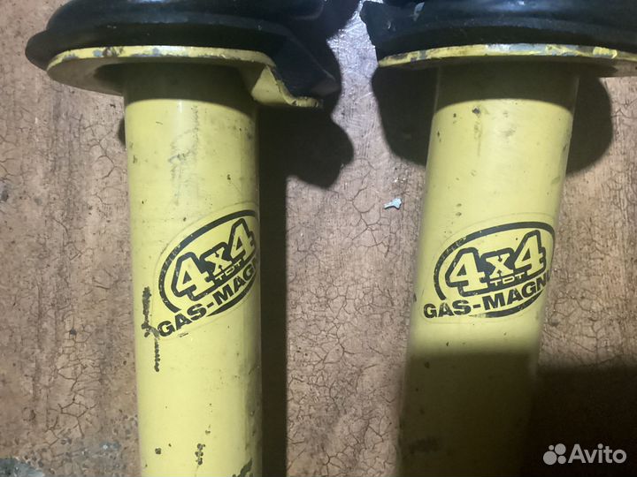 Для mitsubishi pajero 4амортизаторы газовые перед