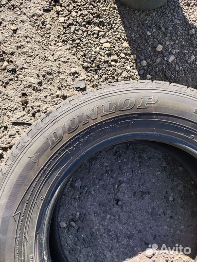 Dunlop Winter Maxx 215/65 R16