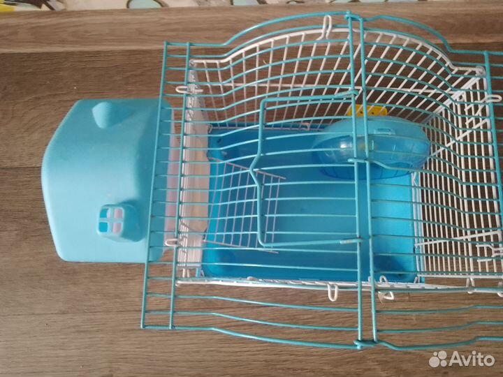 Клетка для хомяков (не очень большая )