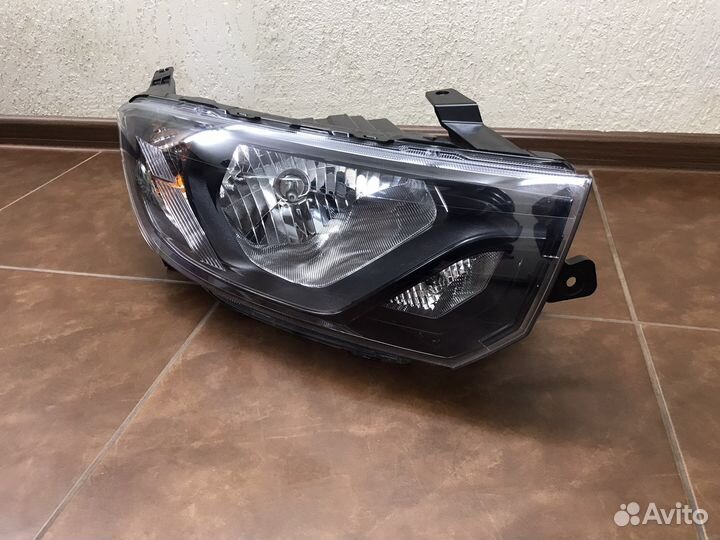 Фара Лада Гранта FL