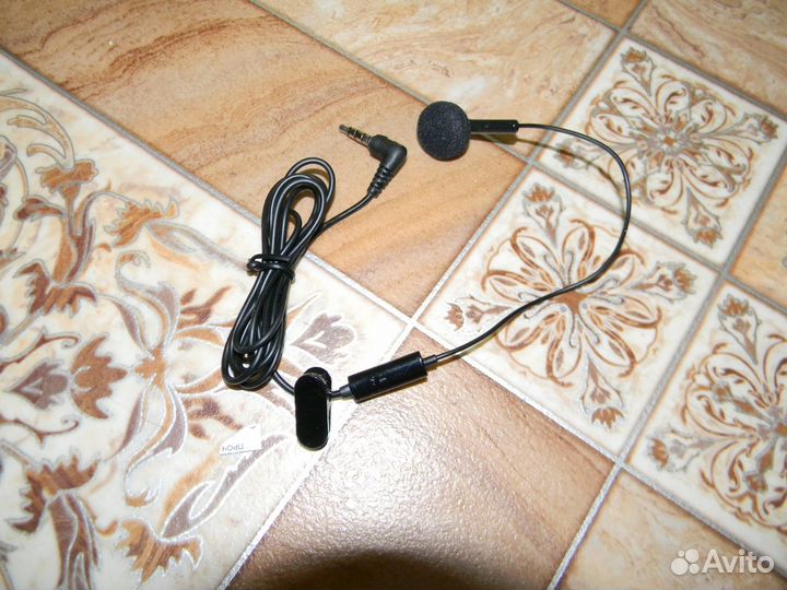 Гарнитура. Автомобильная