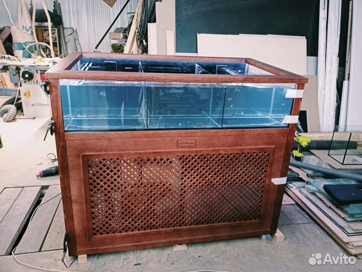 Аквариумы и морские витрины для устриц