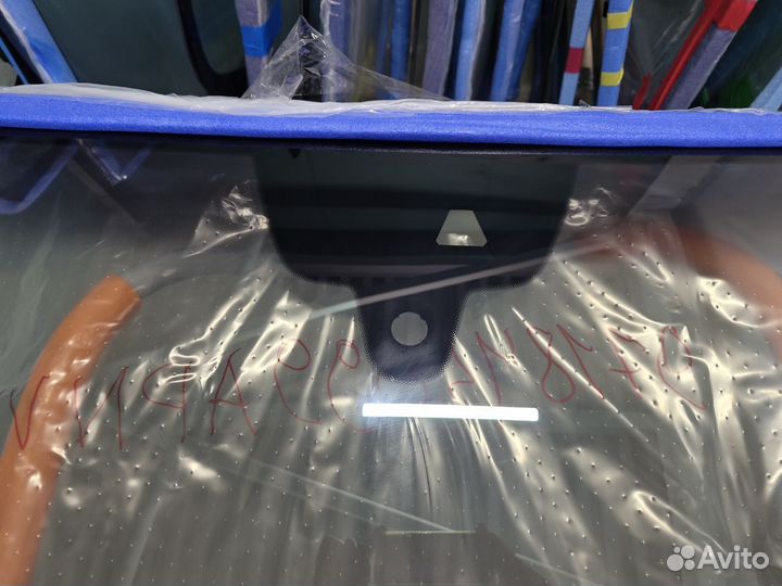 Лобовое стекло на Porsche Panamera от 2016