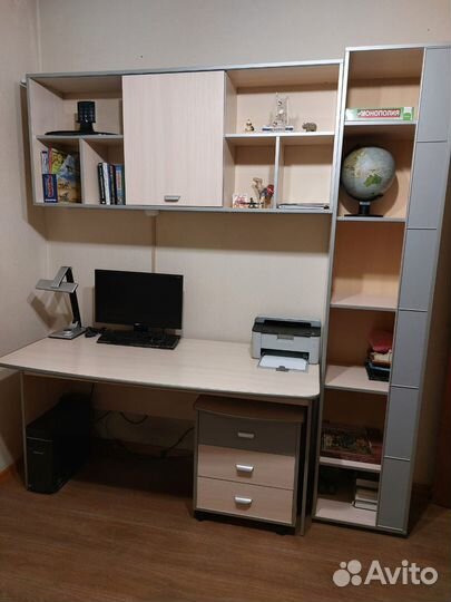 Компьютерный стол