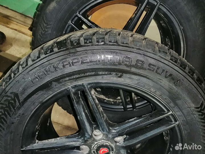 Nokian Tyres Hakkapeliitta 8 SUV 225/60 R17