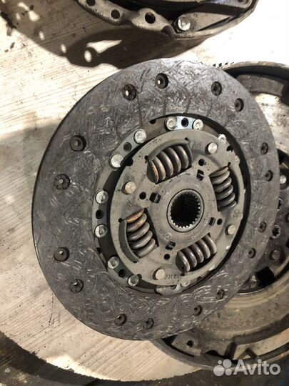Двухмассовый маховик в сборе mercedes м271 мотор