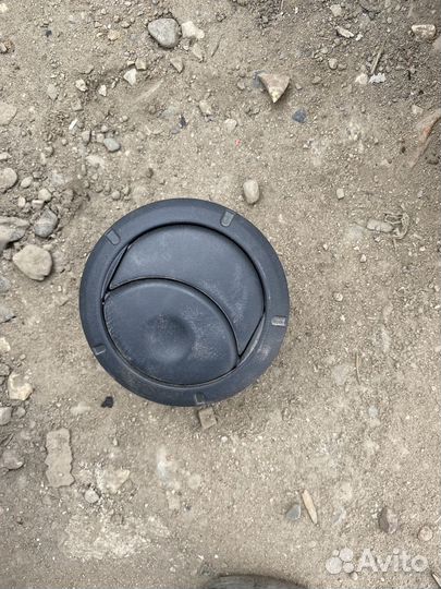 Дефлектор Воздуха Renault Logan 2 687604194r