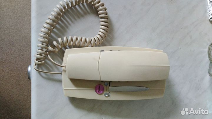 Кнопочный телефон