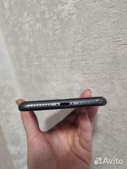 iPhone 8 Plus, 128 ГБ