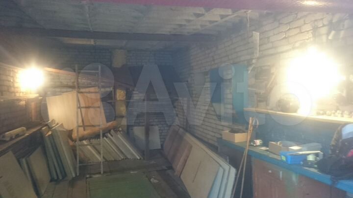 Гараж, > 30 м²