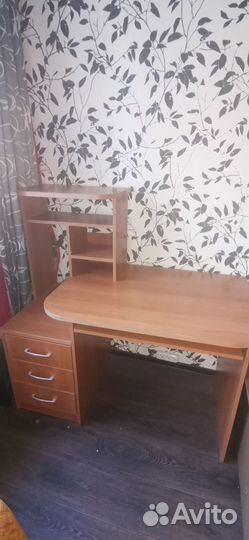 Компьютерный стол