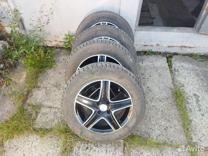 R15 Nokian Tyres Hakkapeliitta 7 185/65, PCD 4x100 DIA 24