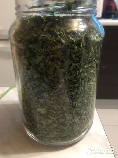 Сушеная зелень петрушки, сушеные яблоки