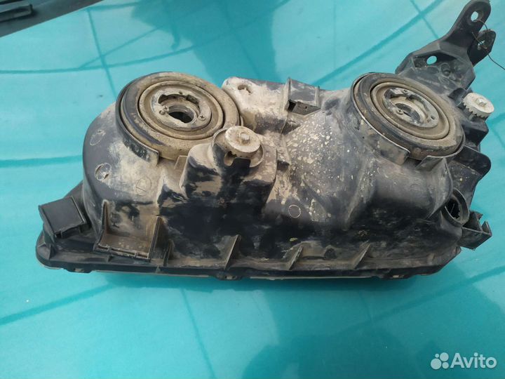 Фара Toyota ipsum sxm 10