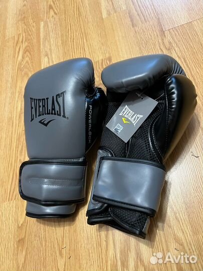 Боксерские перчатки Everlast Powerlock PU 2 Gray