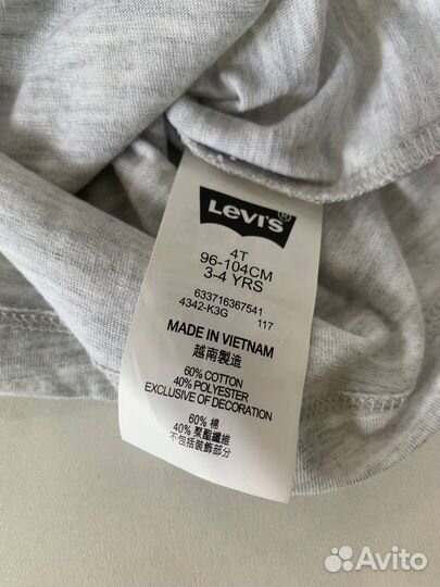 Новая футболка Levis (96-104 см)