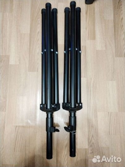 Стойка для акустической системы тринога