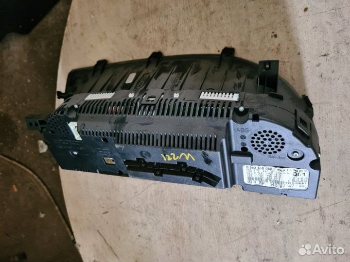 Панель приборов Mercedes-Benz S-Klass седан