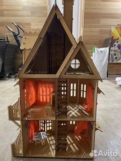 Домик кукольный деревянный