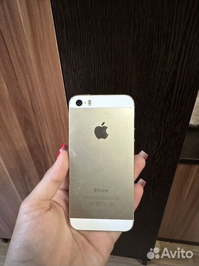 Телефон iPhone 5s