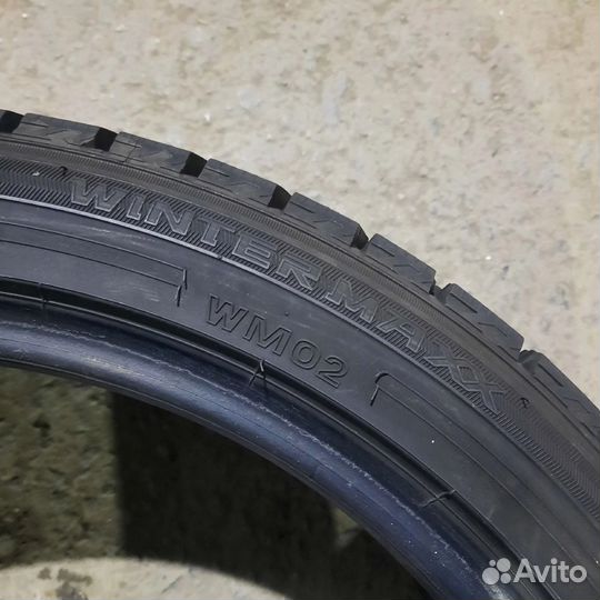 Dunlop Winter Maxx WM02 225/40 R18 88Q