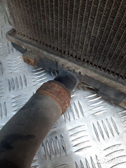 Радиатор (основной) Suzuki Swift хэтчбэк 3 дв. 1.6