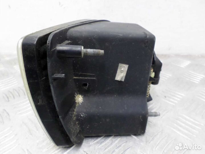 Фара противотуманная правая Lincoln Navigator 2