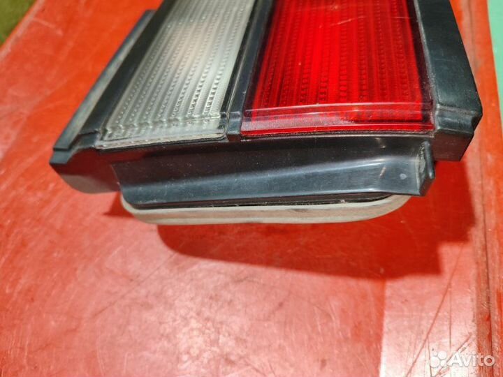 Фонарь задний правый Volkswagen Passat B3 седан