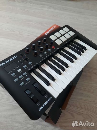 Midi контроллер M-audio oxygen25