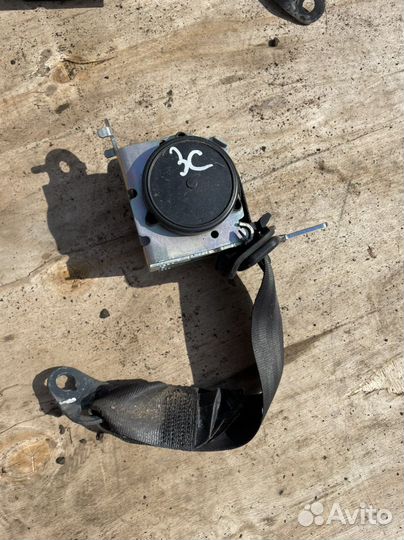 Логан 2 задний ремень безопасности