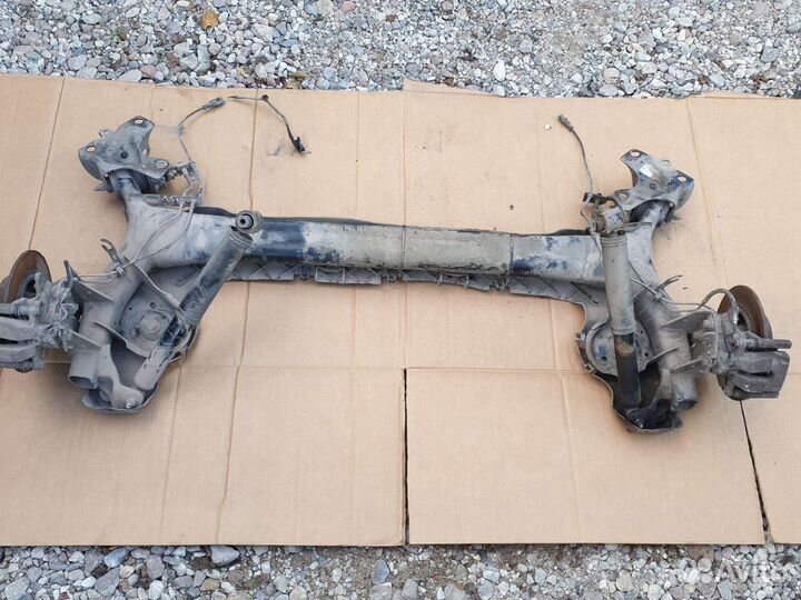 Балка передняя задняя Renault megane III