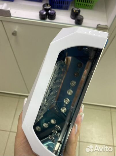 Лампа для ногтей