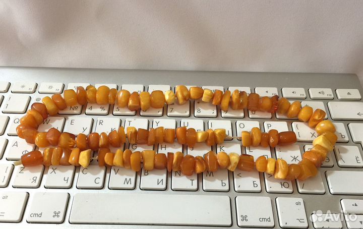 Бусы янтарь