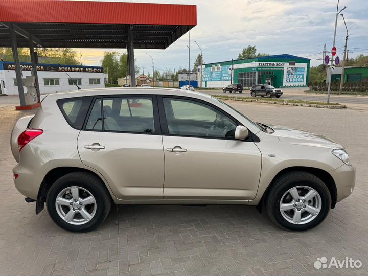 Toyota RAV4 2.0 AT, 2009, 45 211 км