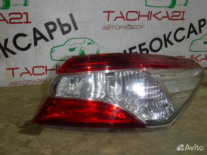 Фонарь правый наружный Toyota Camry V70 (2017+)