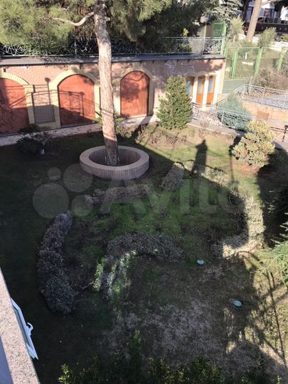 Дом 1291,8 м² на участке 40 сот.