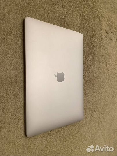 MacBook Pro 2017 128 Gb Thunderbolt-2 made in Russ