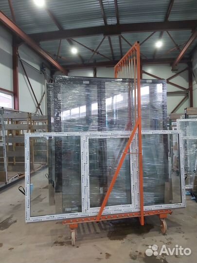 Пластиковые окна и двери новые