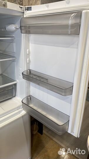 Холодильник ariston бу