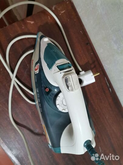 Утюг Saturn