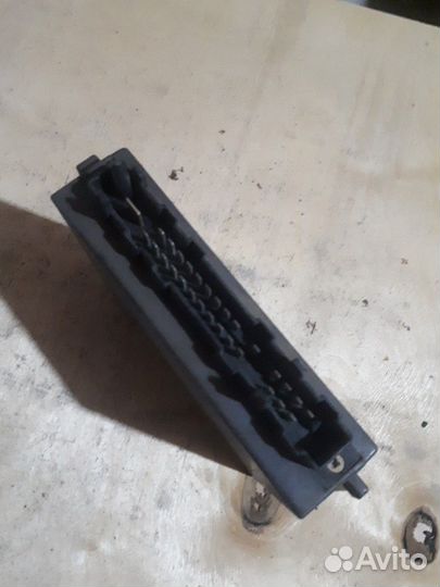 Блок управления GM 009 545 89 32 мерседес 140