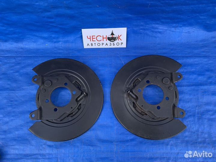 Пыльник тормозного диска Dodge Caliber 302мм