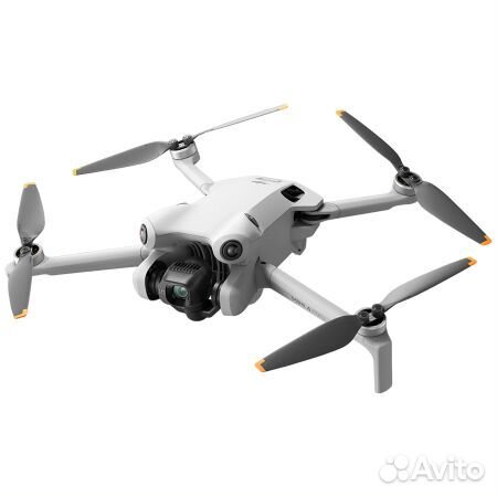 Квадрокоптер DJI Mini 4 Pro Fly More Combo (Plus)