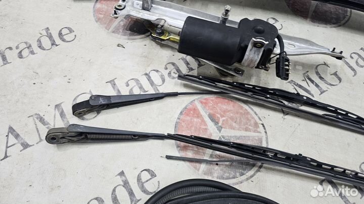 Пластик дворников (жабо) на Mercedes W126 SEC