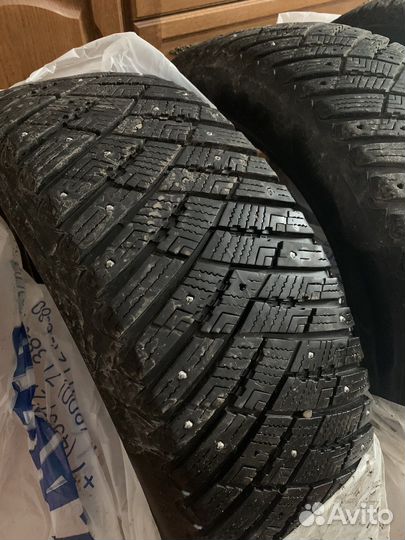 Goodyear UltraGrip Ice Arctic SUV 235/60 R18