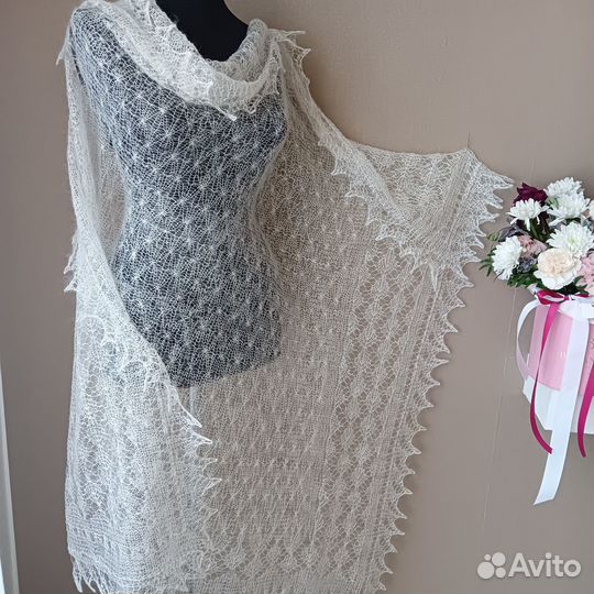 Пуховый платок. Новый