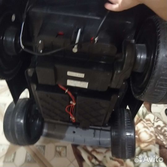 Детский электромобиль бу